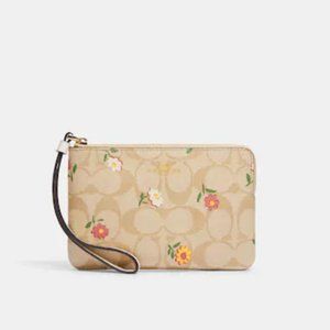 Brand New Coach Zip Wristlet In Signature Canvas With Nostalgic Ditsy Pr…